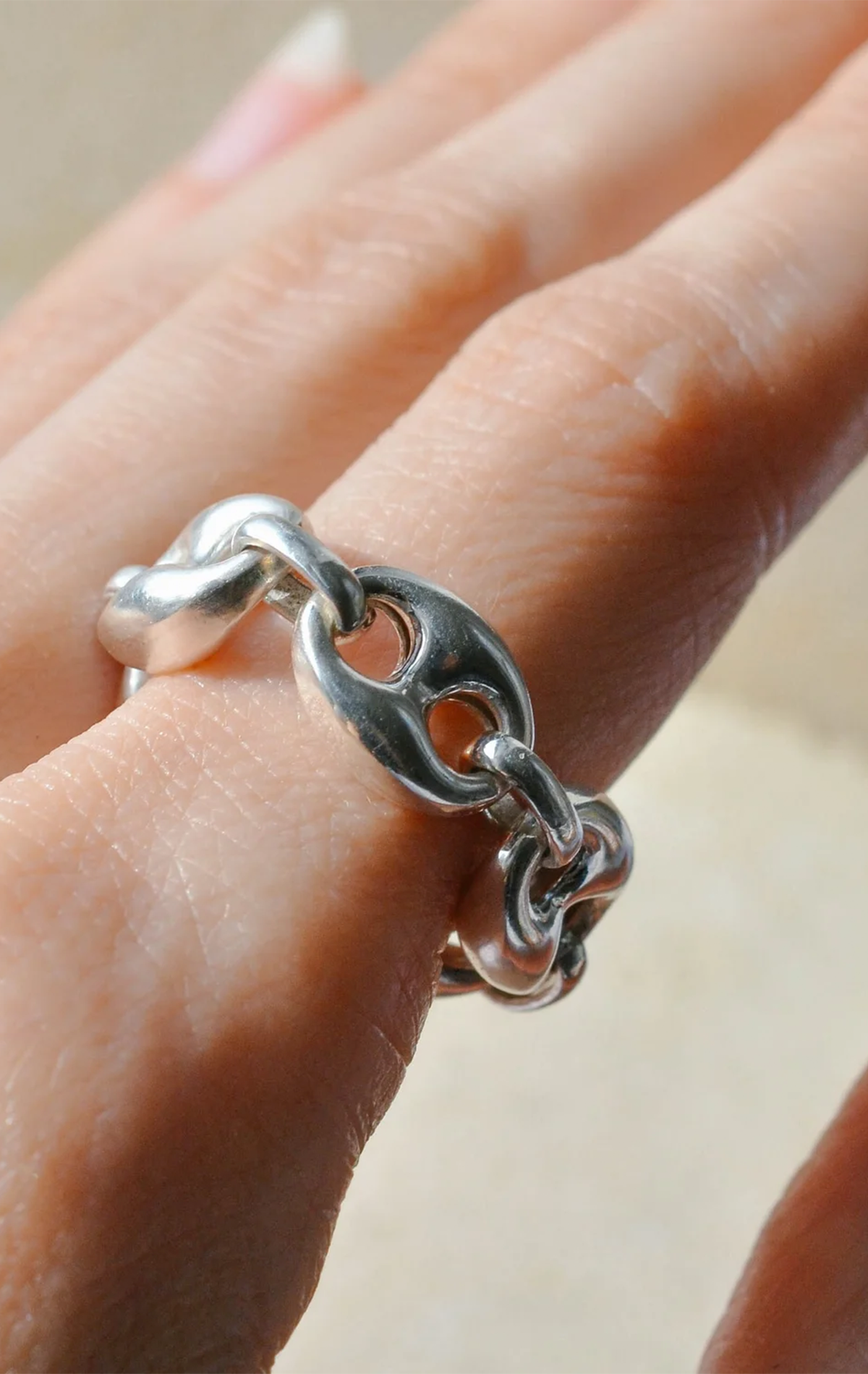 Large Chain Link Ring