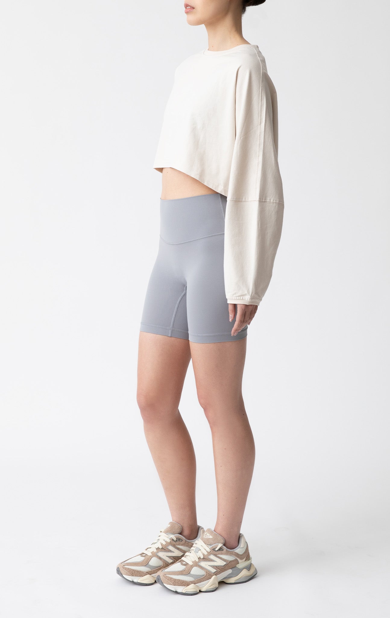 Diana 6" Short